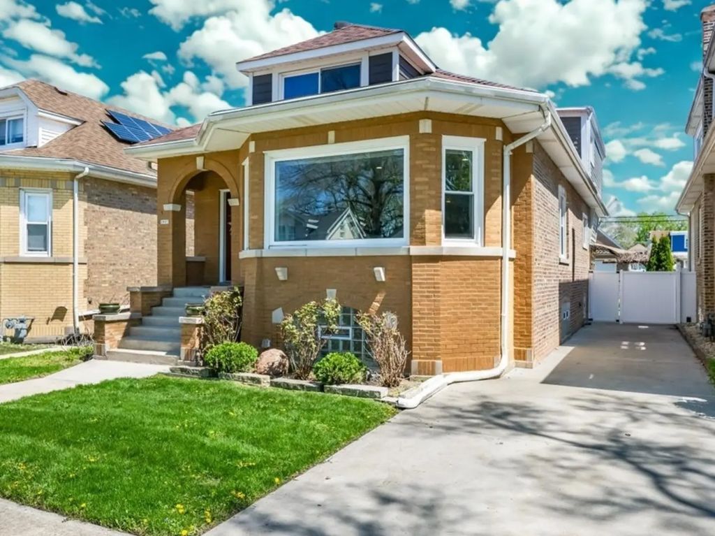 2937 N 74th Court, Elmwood Park