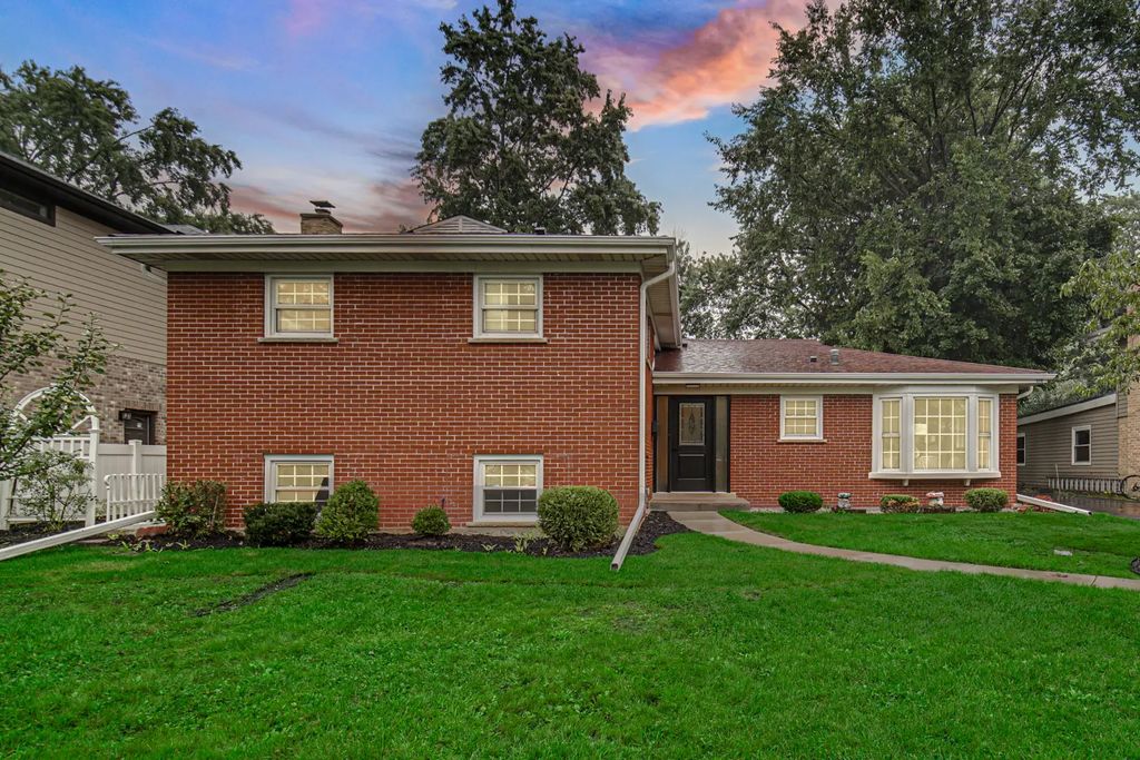 232 Kilpatrick Avenue, Wilmette