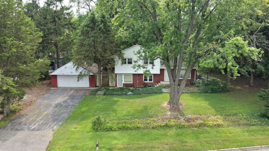 318 N Maple Street, Frankfort