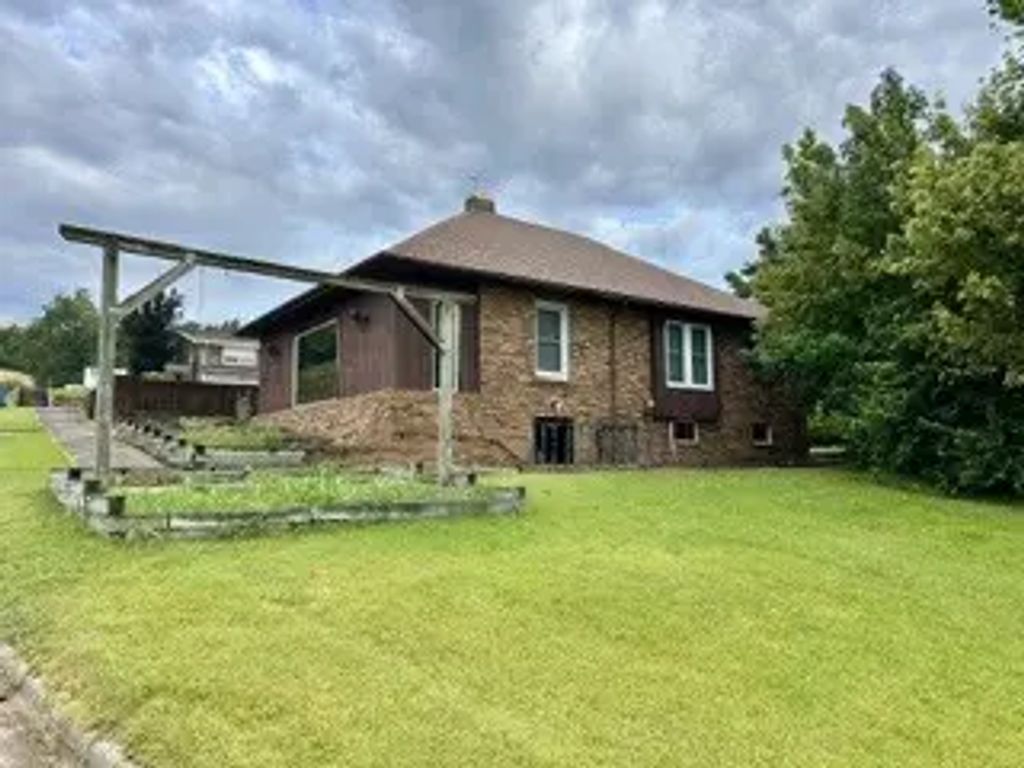 330 North Street, Murphysboro