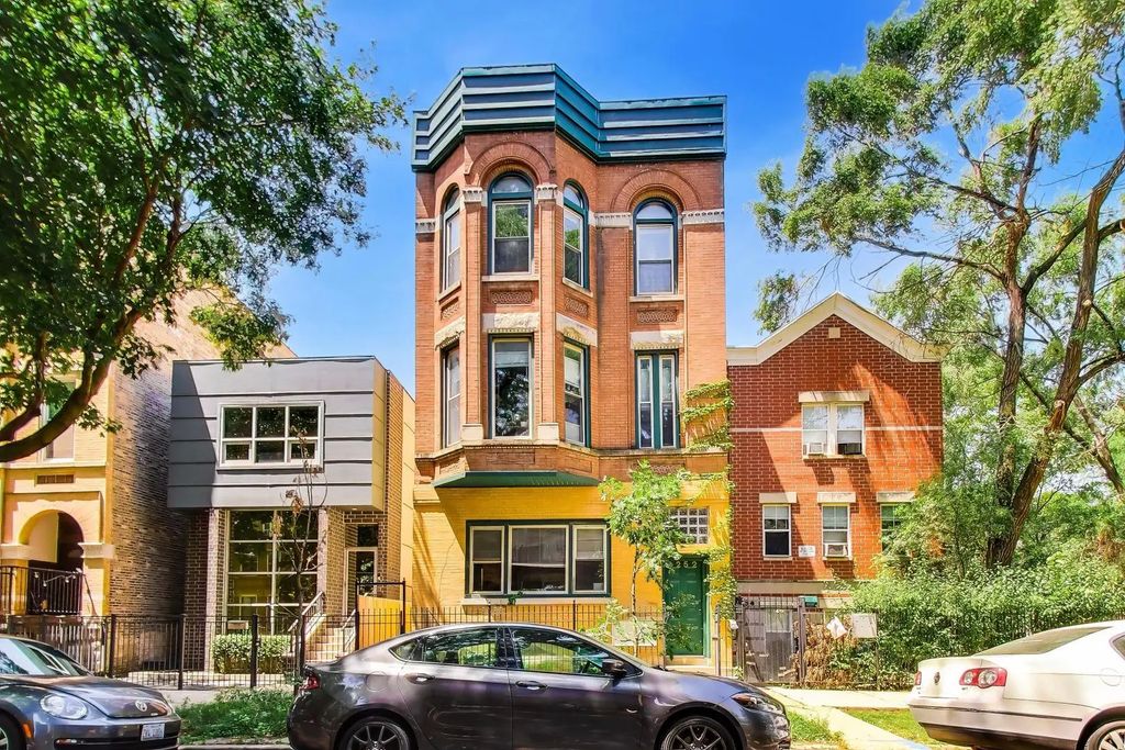1252 N Artesian Avenue, Chicago