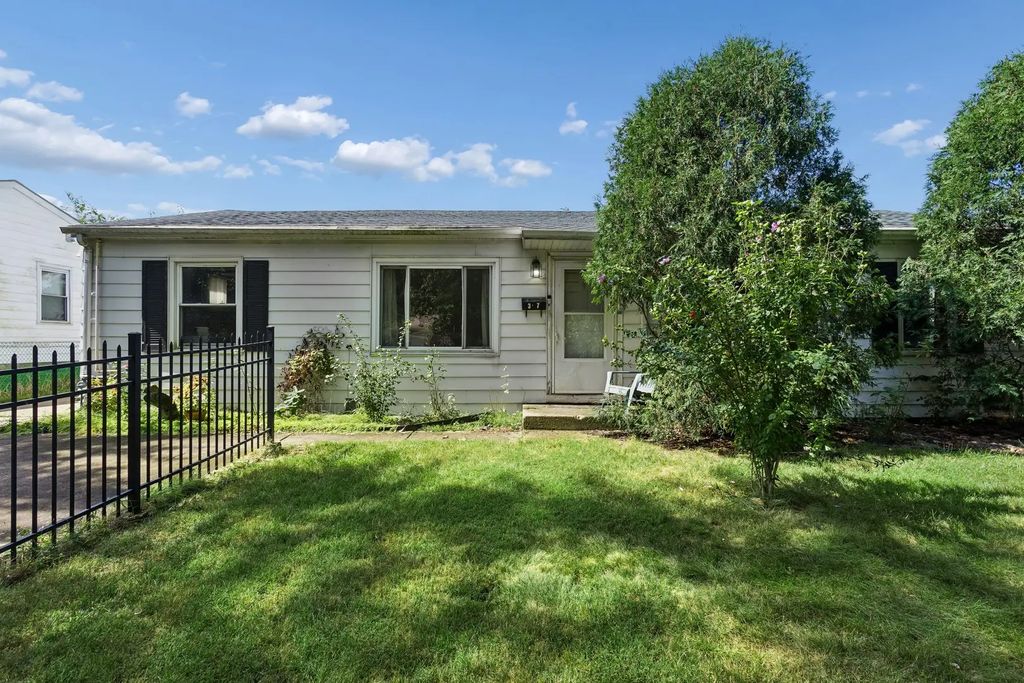 307 Edinburgh Drive, Lockport