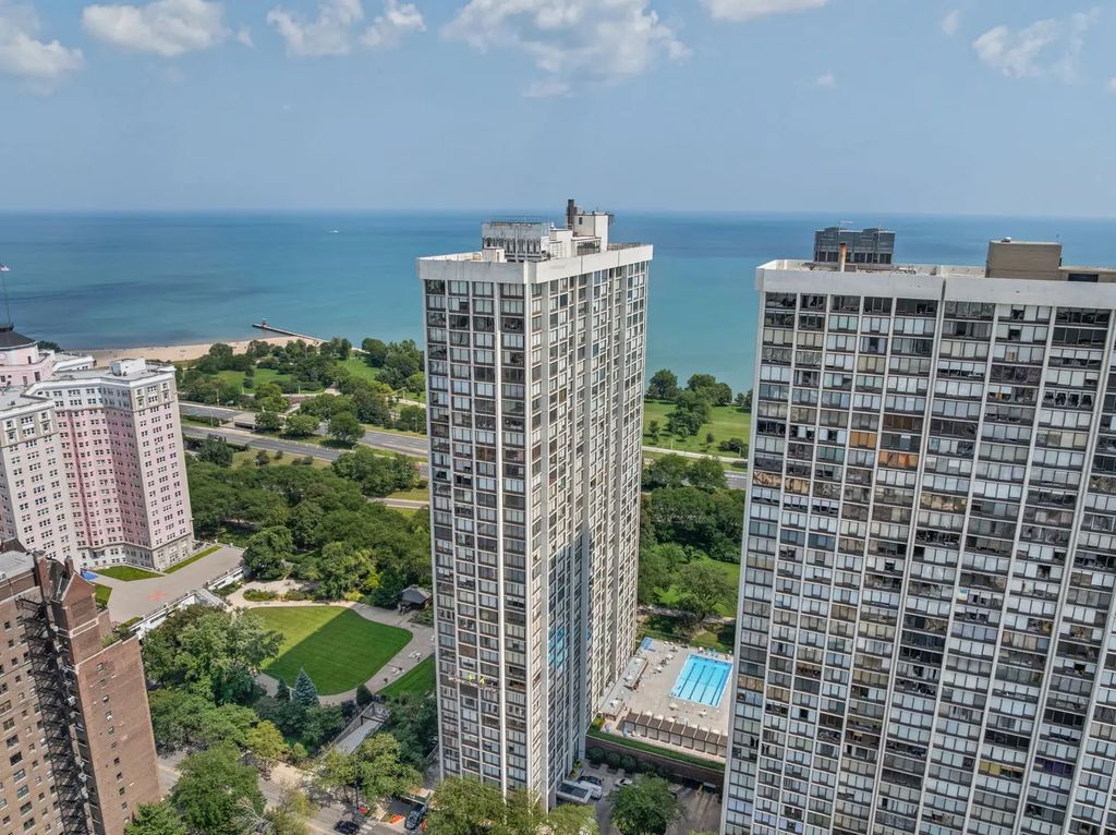 5455 N Sheridan Road 408, Chicago