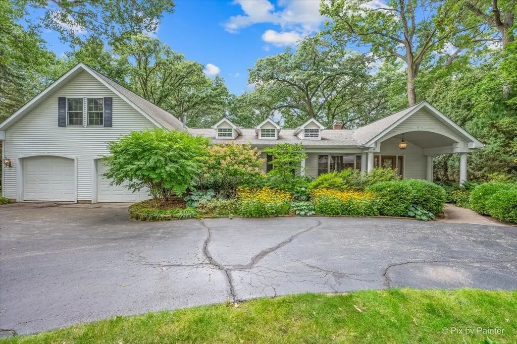 366 Warwick Lane, Lakewood