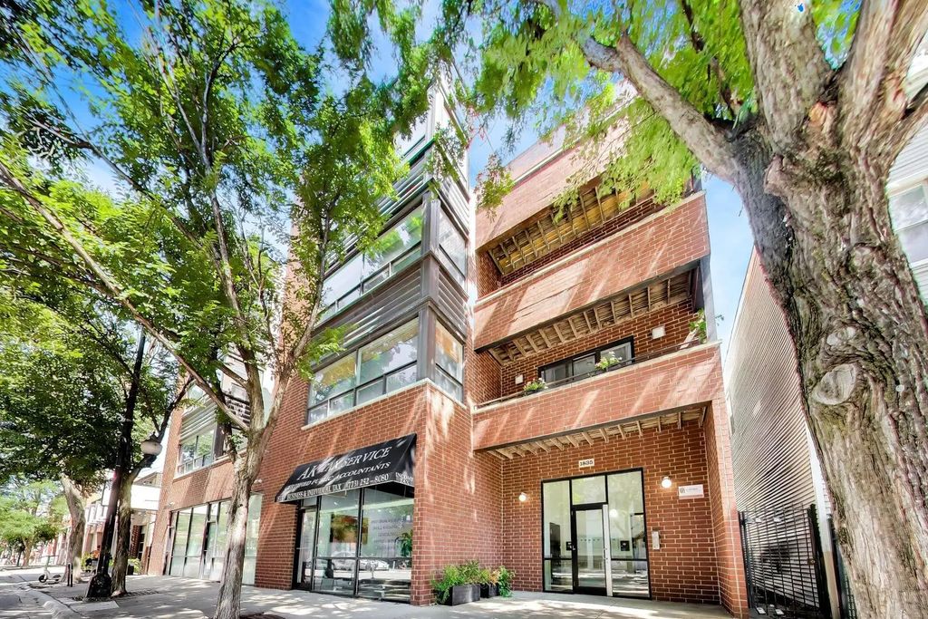 1835 N Milwaukee Avenue 401, Chicago, 60647