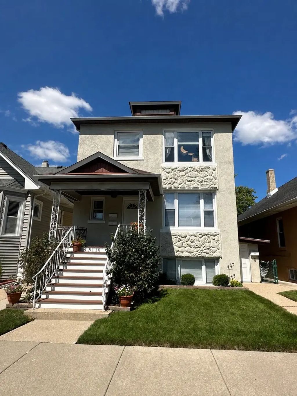 5110 W Byron Street 2, Chicago, 60641
