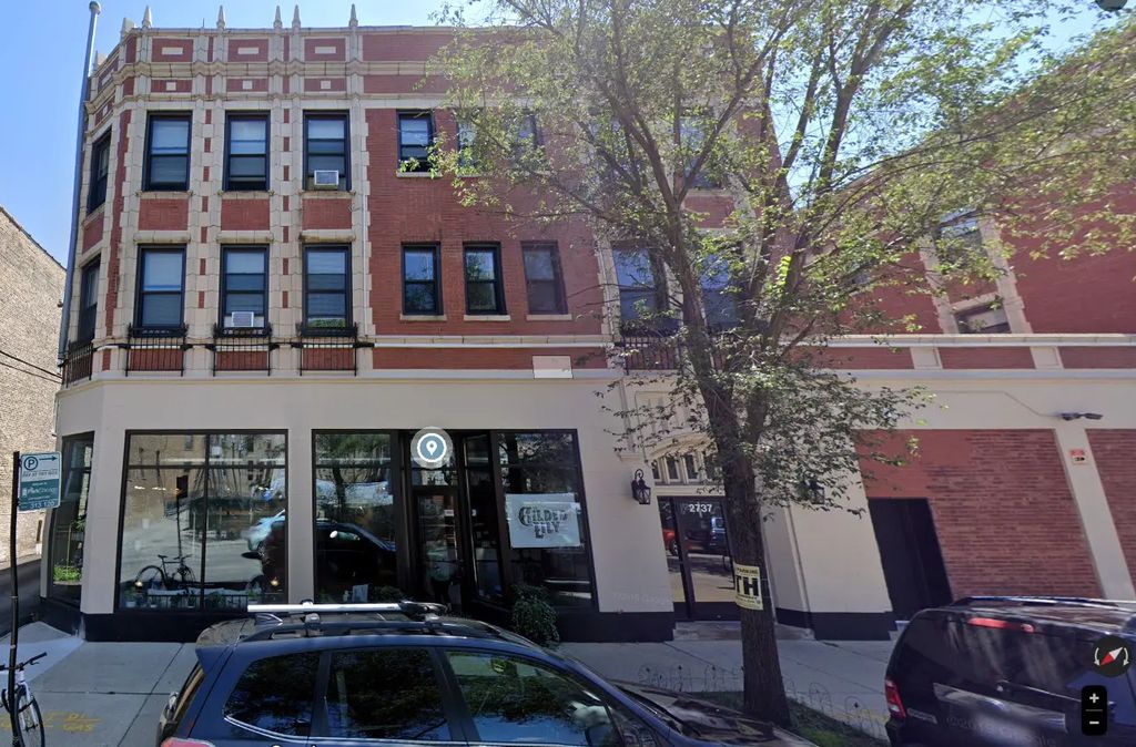 2737 N Spaulding Avenue 312, Chicago