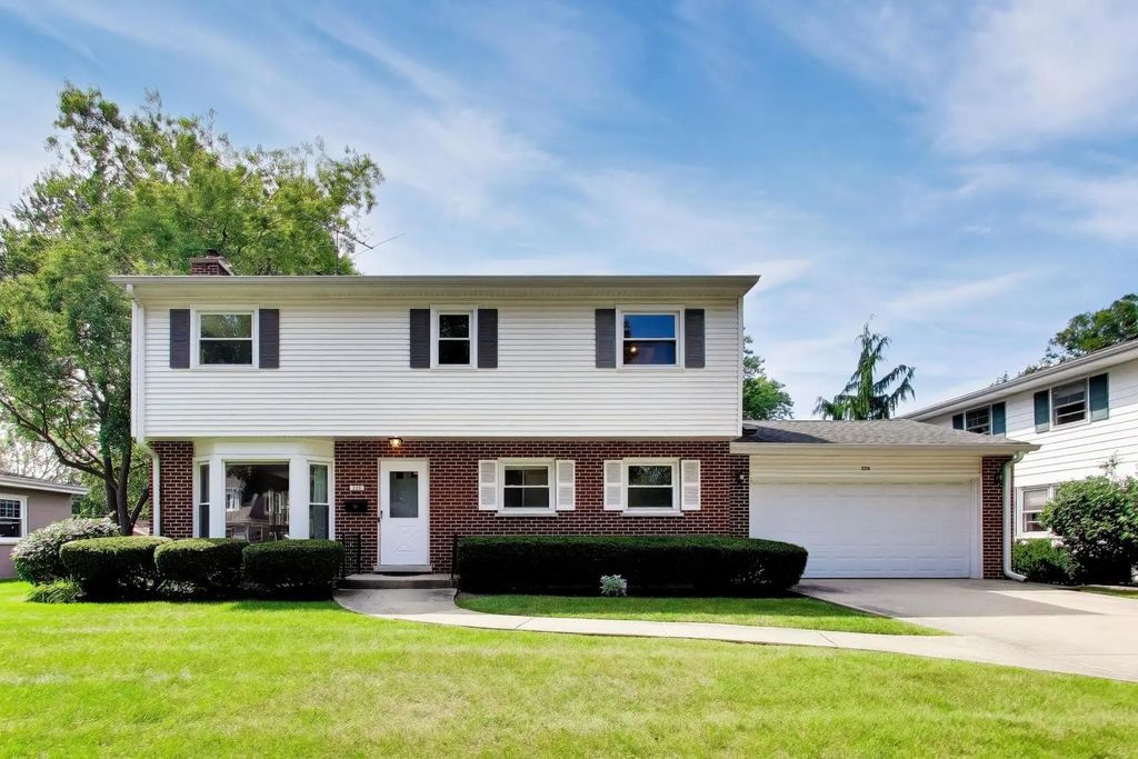 228 S Dwyer Avenue, Arlington Heights