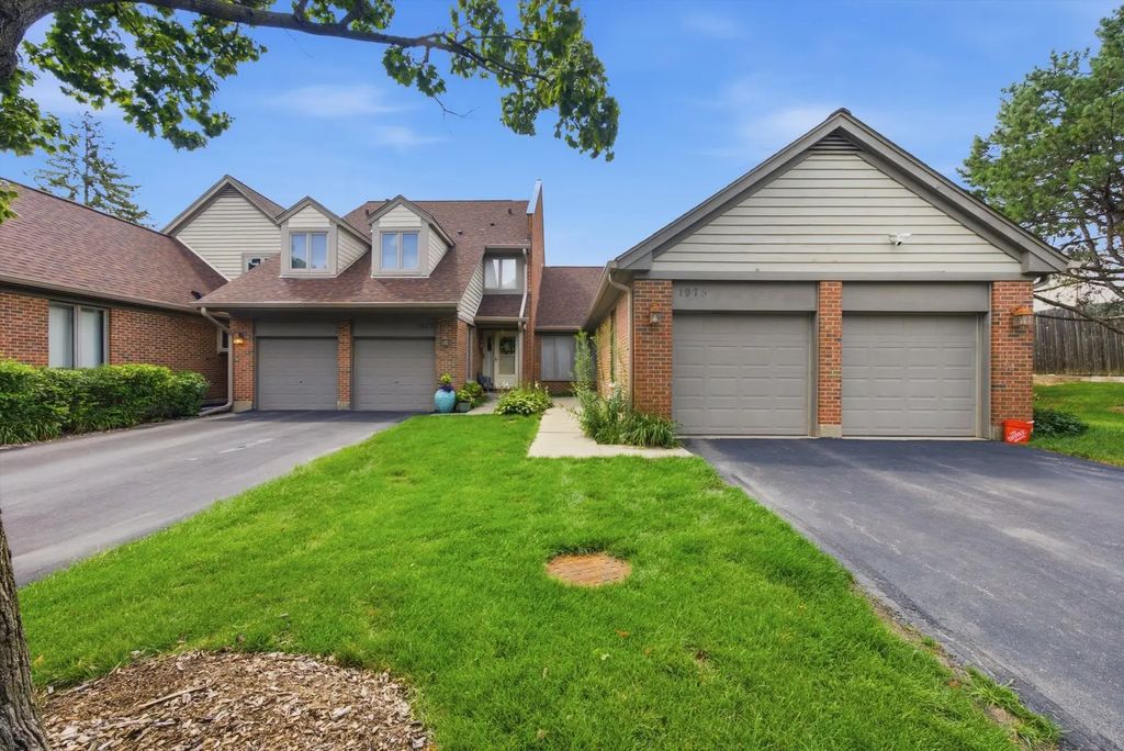 1975 Koehling Road, Northbrook