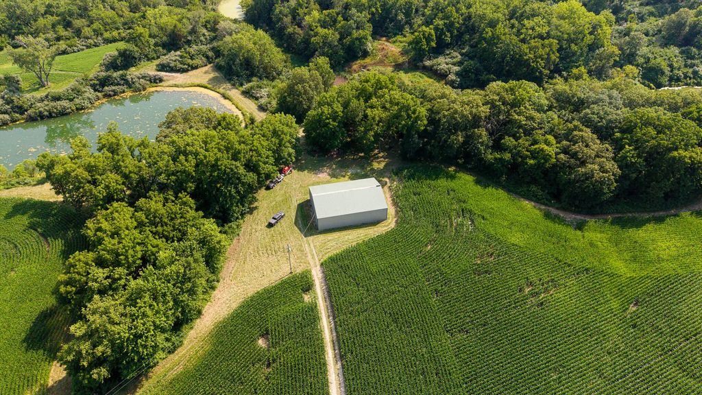 2096 Knox Road 1650 E, Victoria