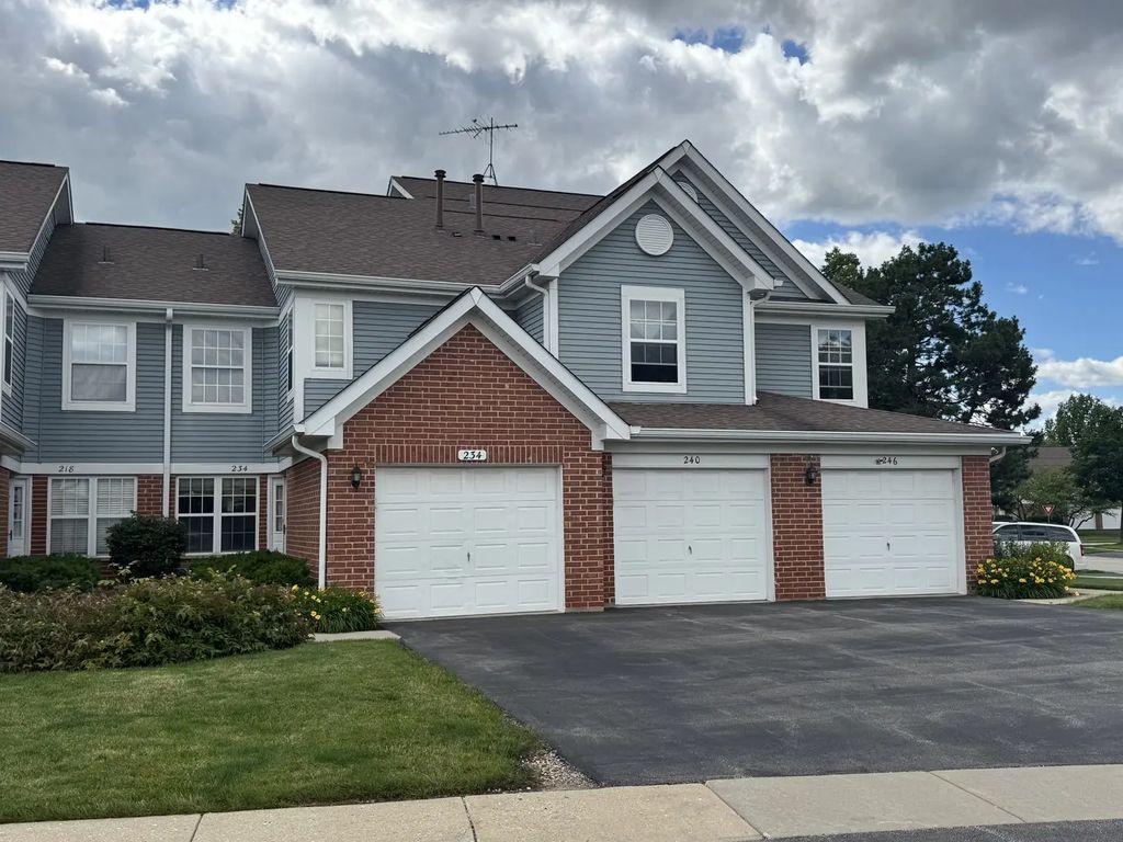 234 Birmingham Court, Roselle