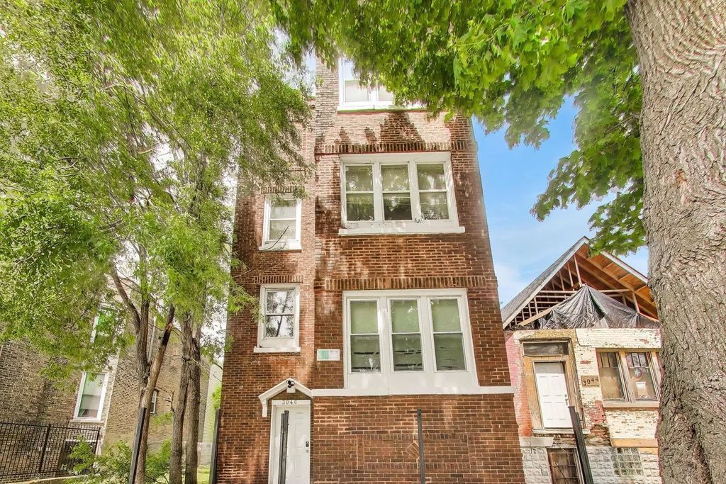 3046 W Polk Street, Chicago