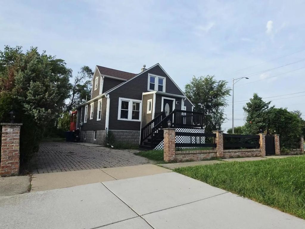 7000 W 71st Place, Chicago