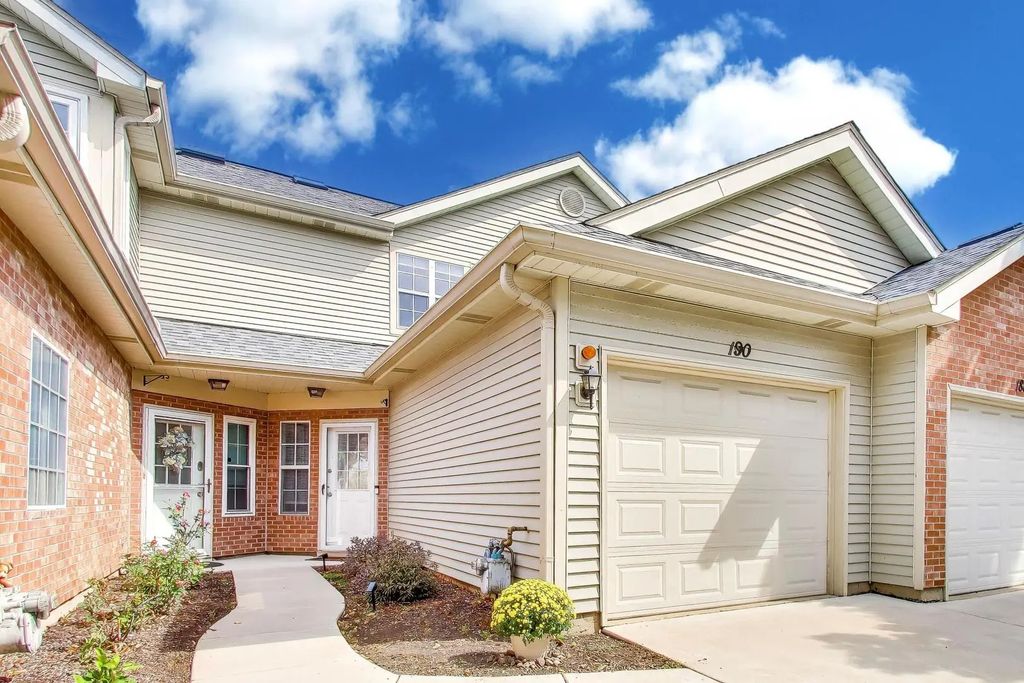 190 Golfview Drive, Glendale Heights