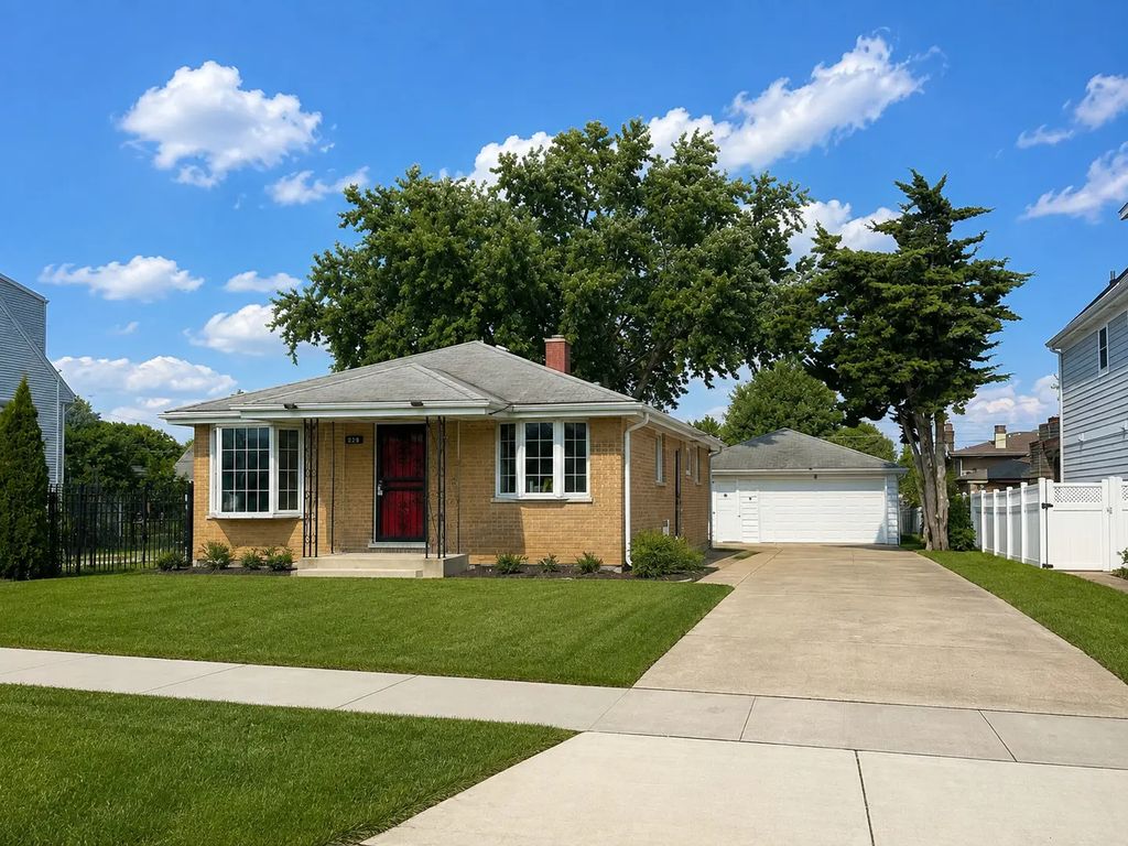 695 N Indiana Street, Elmhurst