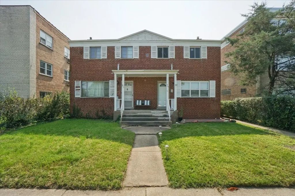 9115 N Gross Point Road, Skokie, 60077