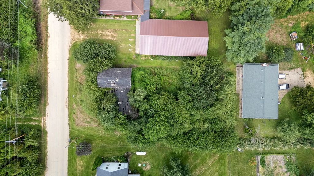 1143 432nd Avenue, Clinton