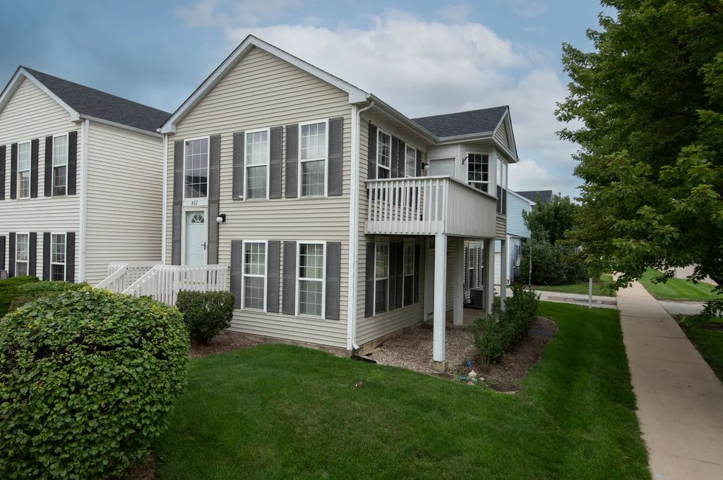 867 Symphony Drive, Aurora