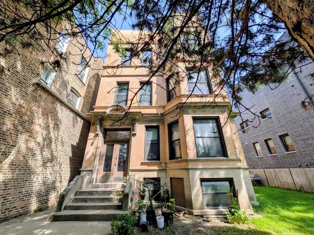 4943 N Winthrop Avenue 3, Chicago