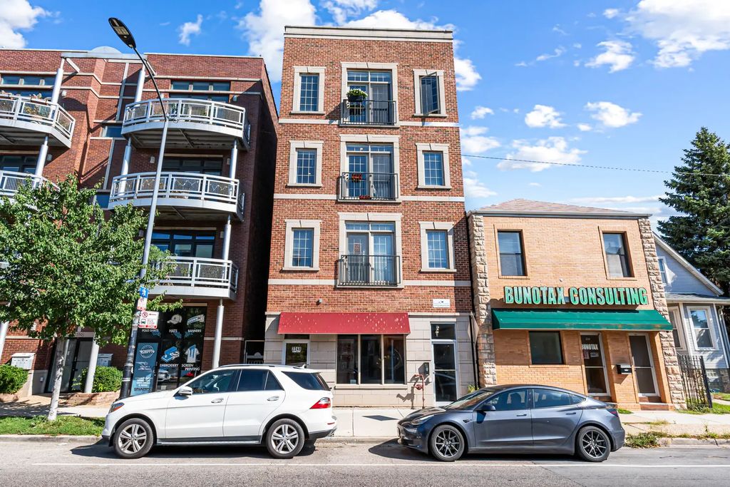 2248 W Foster Avenue 3, Chicago, 60625