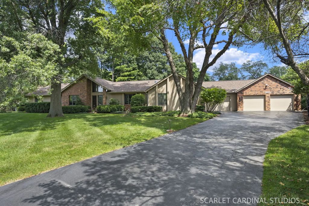 11n091 Johnstown Road, Elgin