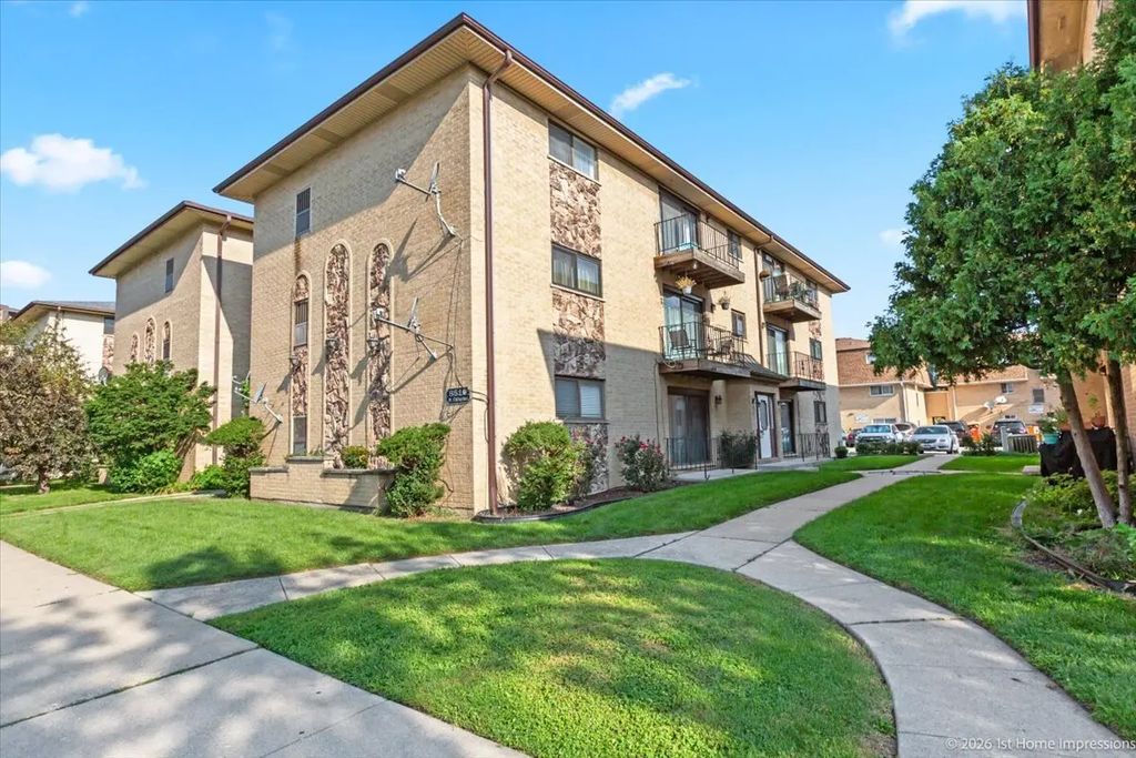 8510 W Catherine Avenue 3s, Chicago