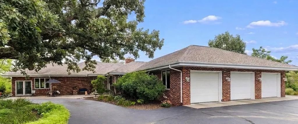 10001 N Hoisington Road, Byron