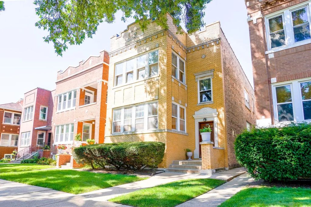 3328 N Springfield Avenue, Chicago, 60618