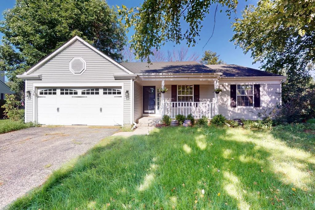36 Mckinley Lane, Streamwood