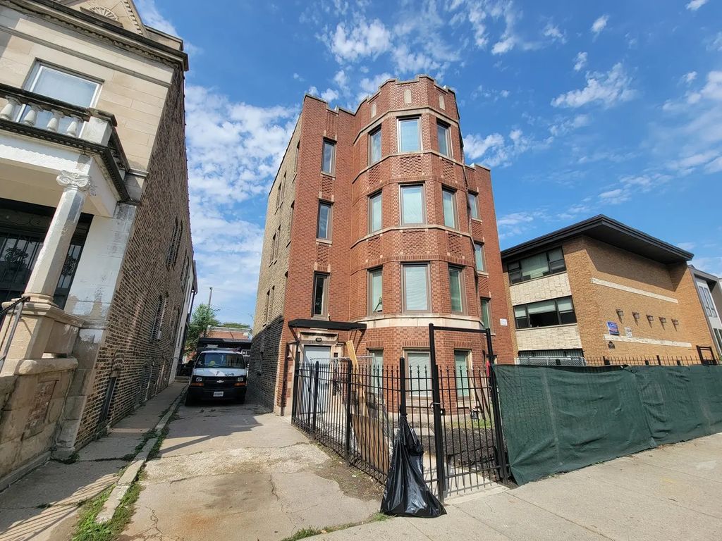 6418 S Vernon Avenue, Chicago