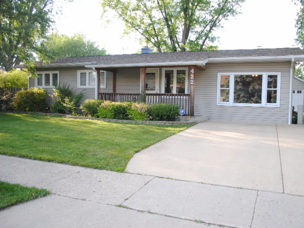 422 Bernard Drive, Buffalo Grove
