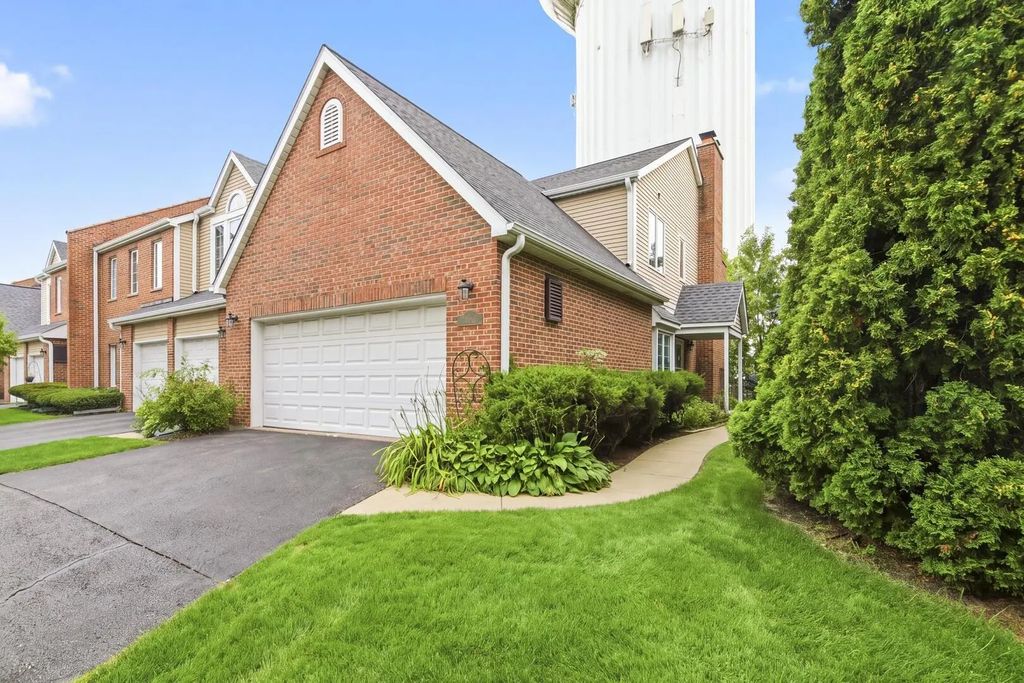 4144 Florence Way 4144, Glenview