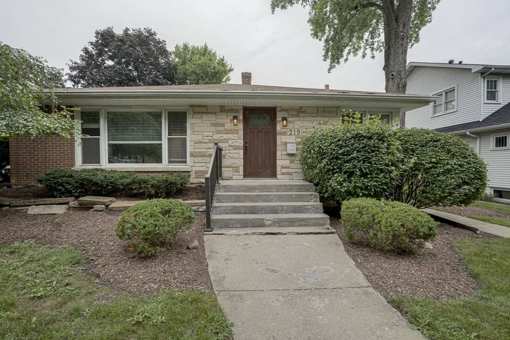 219 Spring Avenue, Naperville