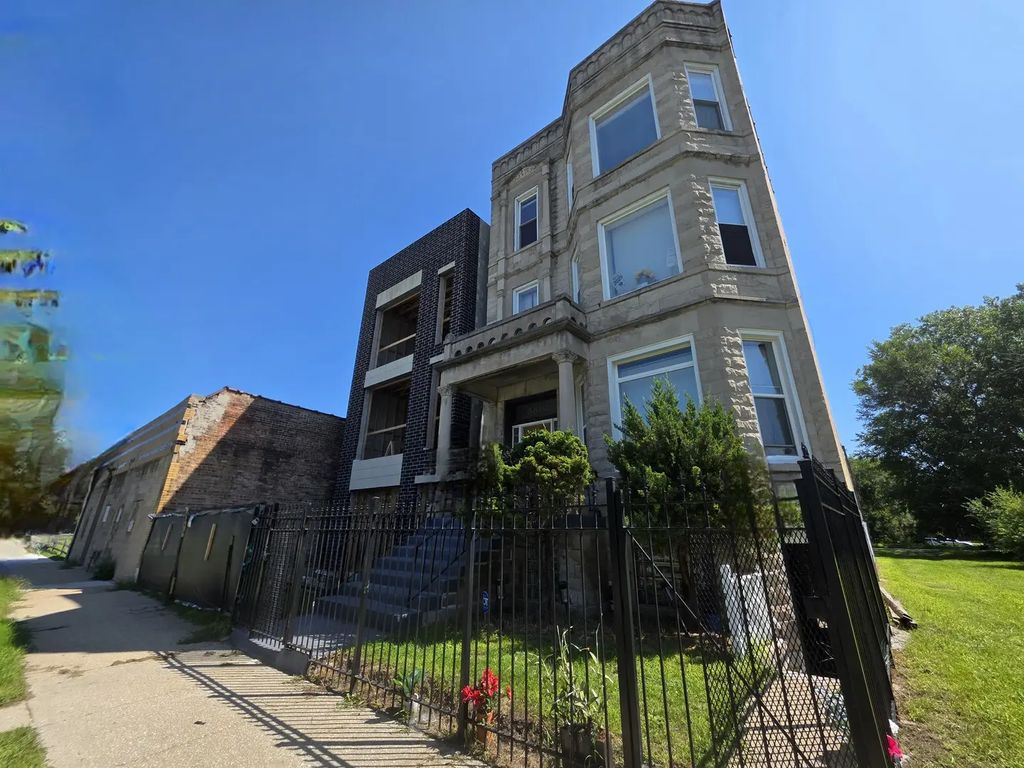 5319 S Indiana Avenue 3, Chicago, 60615
