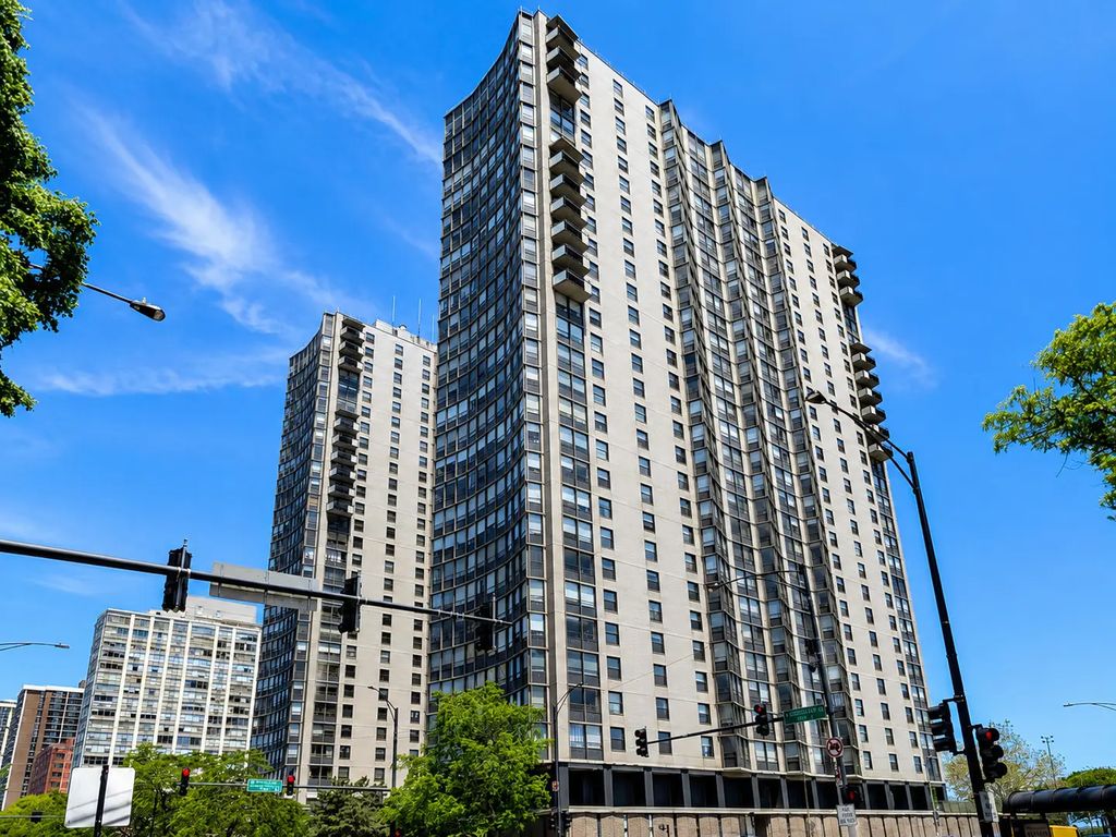 5701 N Sheridan Road 16n, Chicago