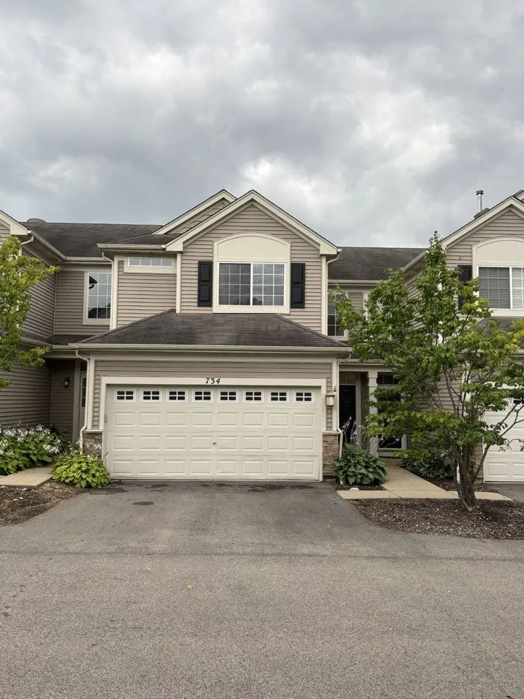 734 S Jade Lane, Round Lake, 60073