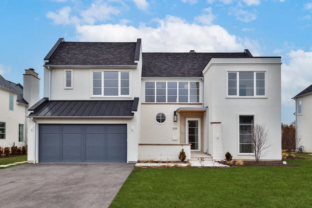 539 Kensington Court, Hinsdale
