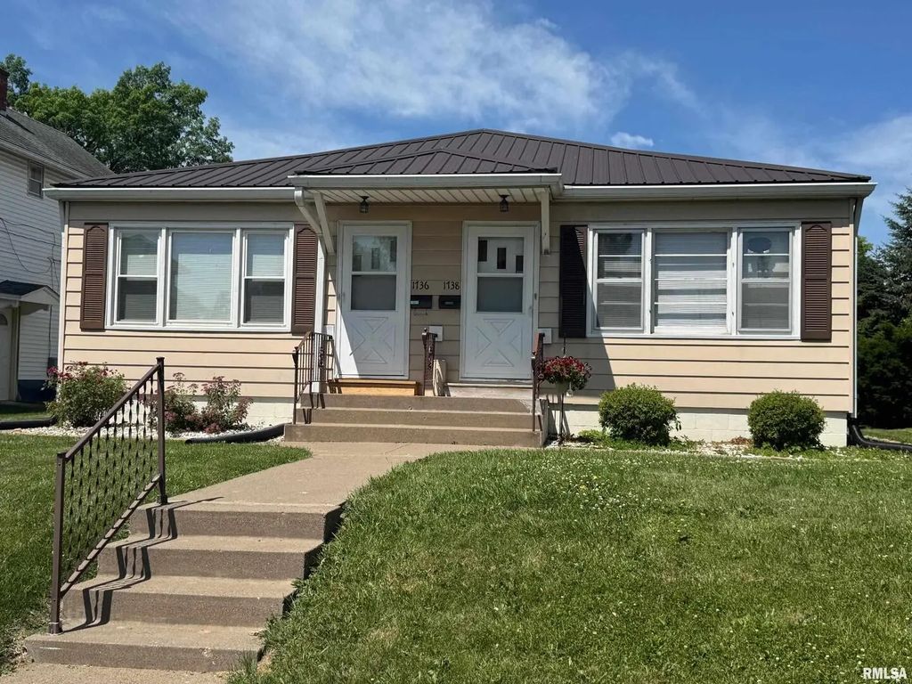 1736 Davie Street, Davenport