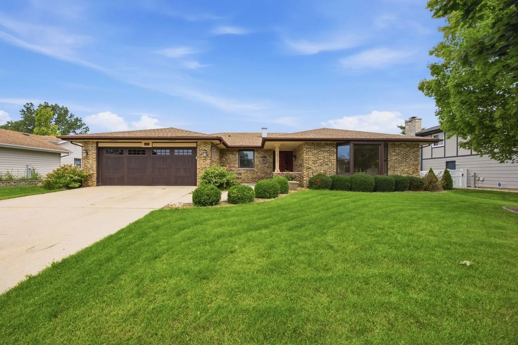 2122 Sherborn Lane, Schaumburg