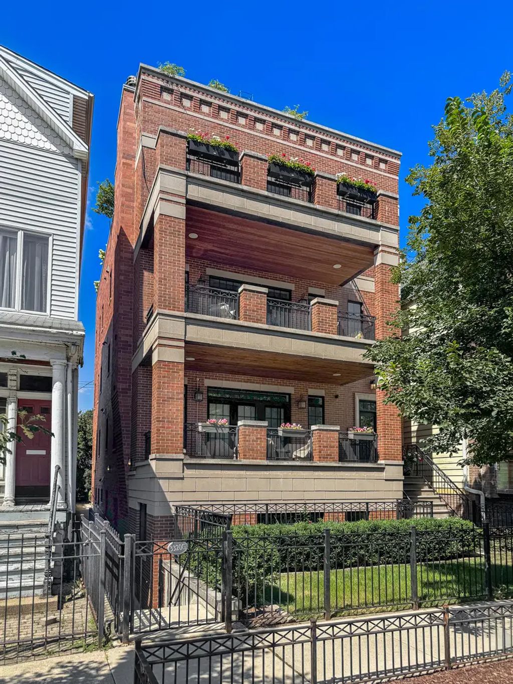 3320 N Clifton Avenue 2, Chicago, 60657