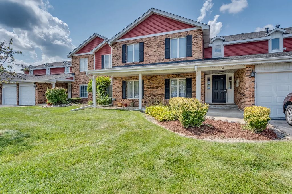 7236 Cottonwood Court B, Willowbrook, 60527