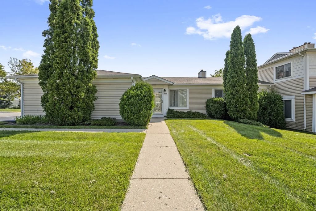 1539 Cornell Place, Hoffman Estates