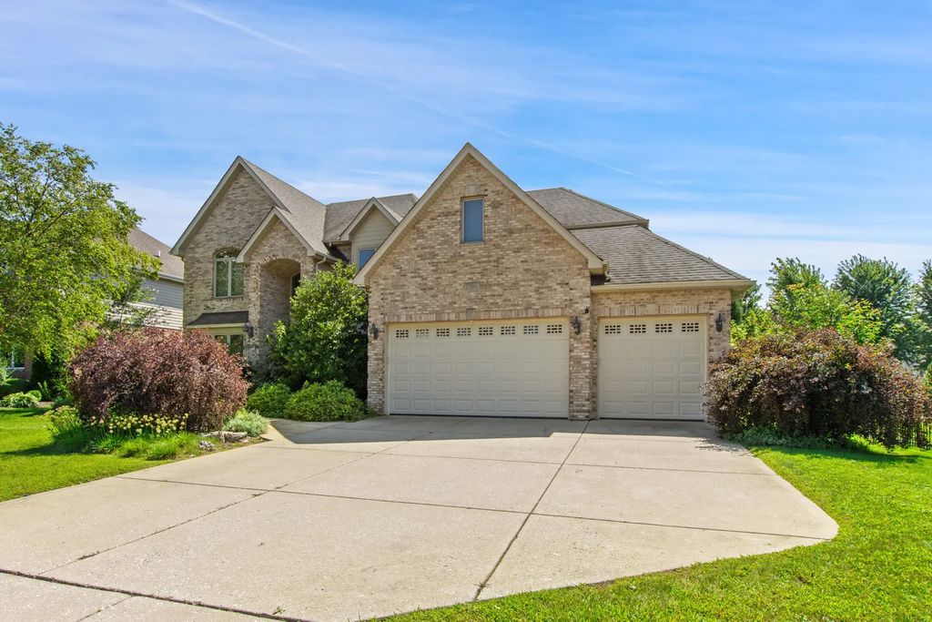 2104 Westover Road, North Aurora