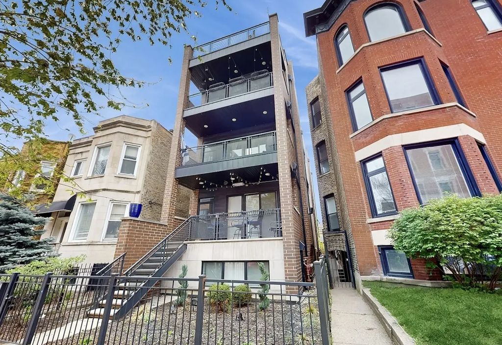 3541 N Sheffield Avenue 2, Chicago
