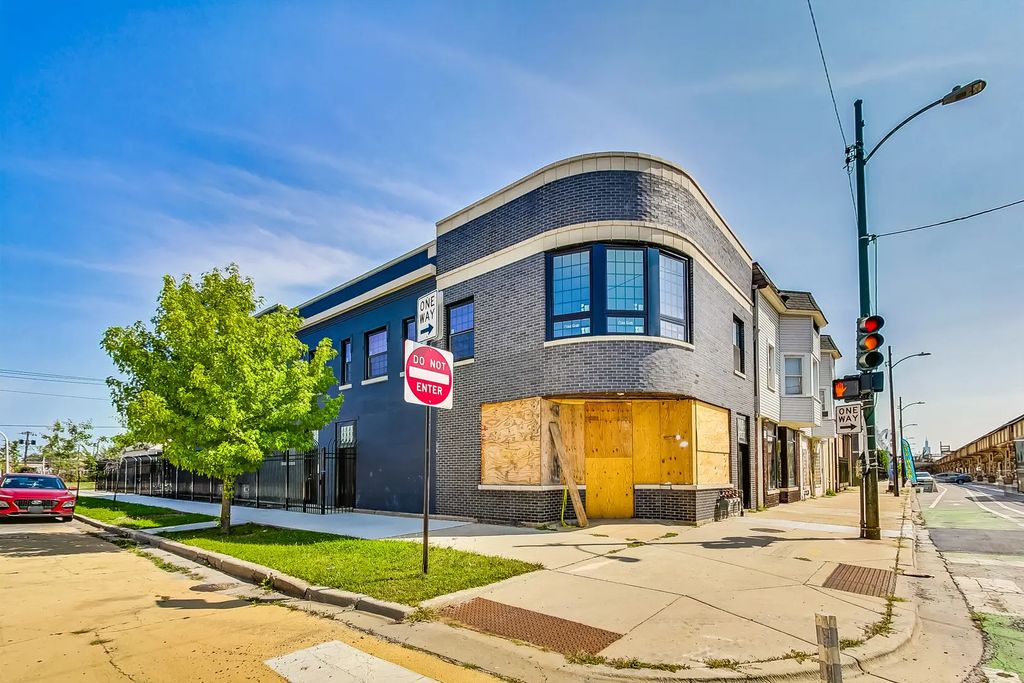 4158 W Lake Street 3, Chicago