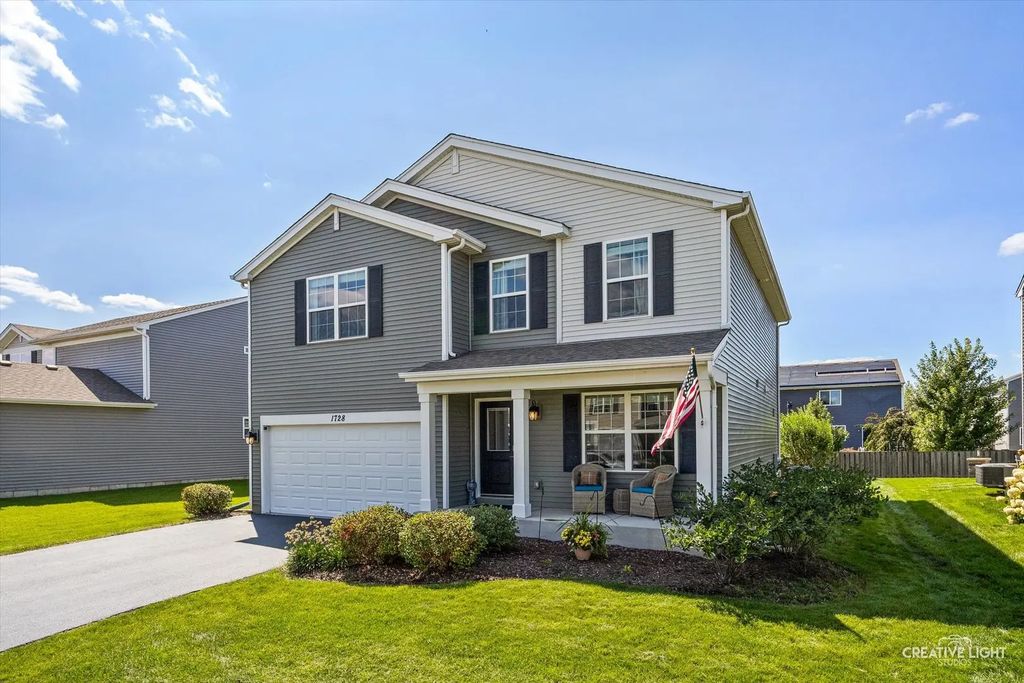 1728 Dempsey Circle, Pingree Grove