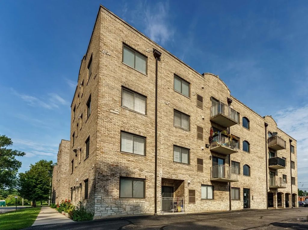 7316 40th Street 4c, Lyons, 60534