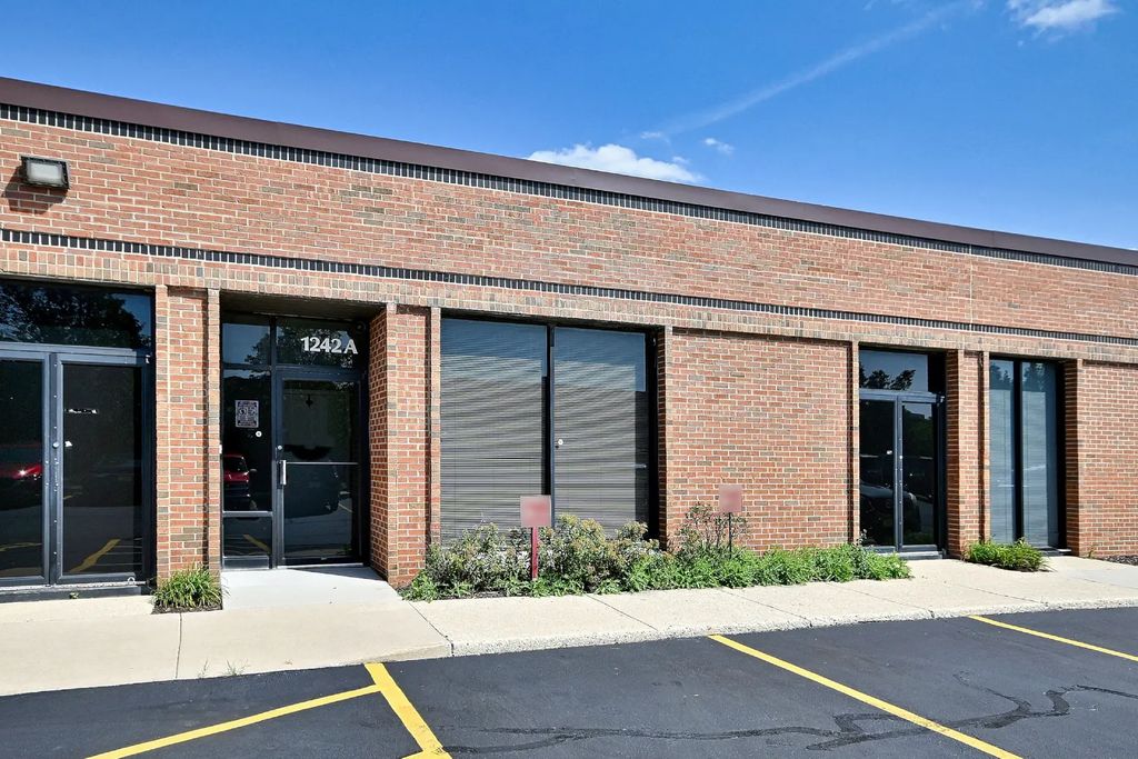 1242 Remington Road A, Schaumburg