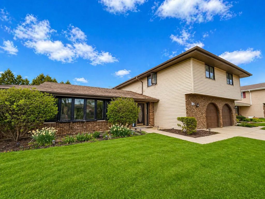 1106 Westfield Lane, Schaumburg