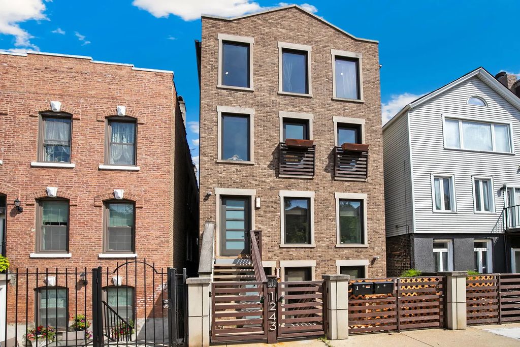 1243 N Cleaver Street 2, Chicago